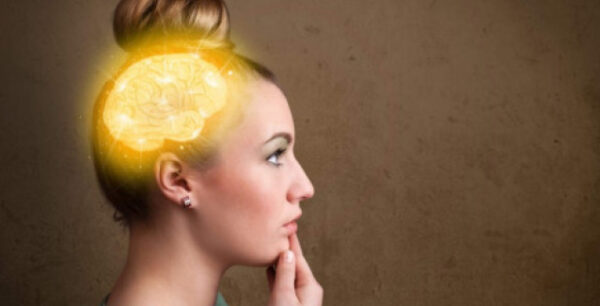 Όταν έχει περίοδο μια γυναίκα, ο εγκέφαλός της «αυξομειώνεται»