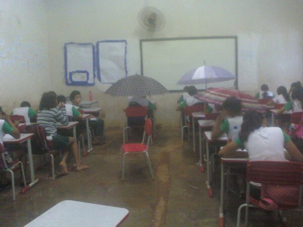 Ένα ταξίδι αισθήσεων και παραισθήσεων(Αφήγημα για τους εκπαιδευτικούς που θα απολυθούν τα προσεχή χρόνια )