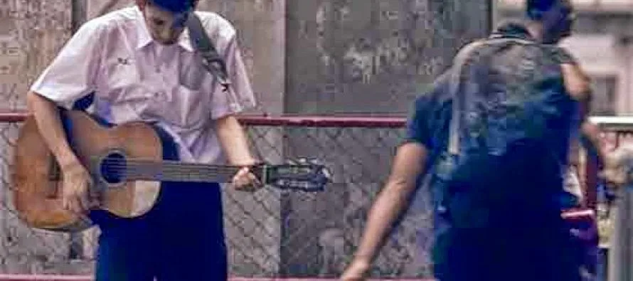 Συγκινητικό video: Οι συμμαθητές του τον κορόιδευαν μέχρι που…