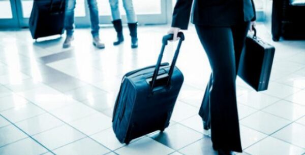 Έρευνα: Γιατί αγχωνόμαστε στα επαγγελματικά ταξίδια;