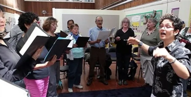 Η μουσικοθεραπεία βελτιώνει την διαχείριση της άνοιας