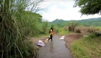 Δασκάλα περπατάει 2 ώρες για να διδάξει τους μαθητές της!