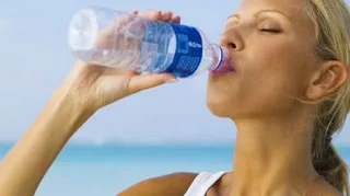 Ποιά κατηγορία ανθρώπων δεν πρέπει να πίνουν πολύ νερό