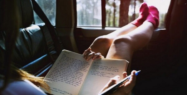 Γιατί ζαλίζεσαι όταν διαβάζεις στο αυτοκίνητο;