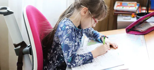 Πώς να βοηθήσετε το παιδί με την επανάληψη πριν από εξετάσεις