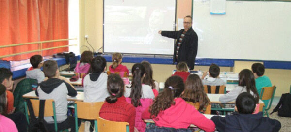 Το πρώτο και μοναδικό ψηφιακό σχολείο !