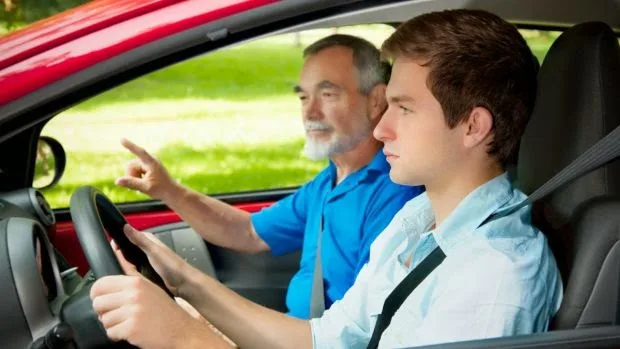 Πώς βγαίνει το δίπλωμα οδήγησης σε 54 χώρες του κόσμου