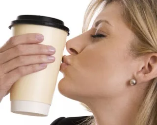 Σημάδια που φανερώνουν την εξάρτησή σας από τον καφέ