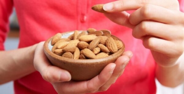 Αμύγδαλα: Τα απίστευτα οφέλη τους για την υγεία παιδιών και ενηλίκων
