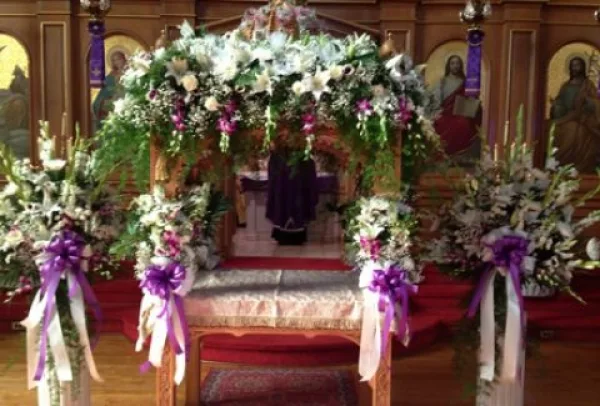 Γιατί περνάμε κάτω από τον Επιτάφιο την Μεγάλη Παρασκευή;