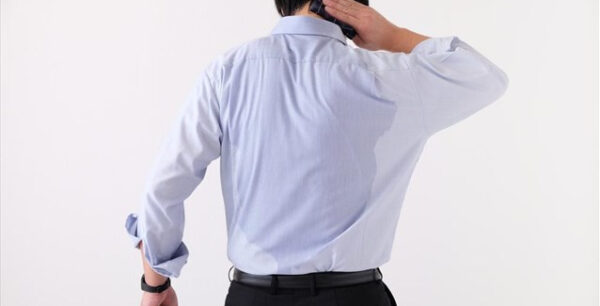 Ιδρώνεις υπερβολικά; Δες ποιες είναι οι αιτίες