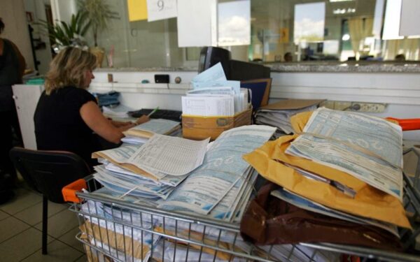 Οι οδηγίες συμπλήρωσης των φετινών φορολογικών δηλώσεων (Στο παρά 5΄)