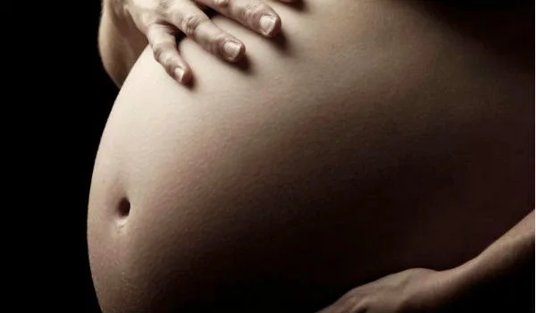 Οι έγκυες με υψηλή αρτηριακή πίεση κινδυνεύουν περισσότερο από έμφραγμα ή εγκεφαλικό