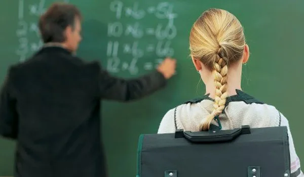 Στον αέρα οι συντάξεις 10.000 εκπαιδευτικών