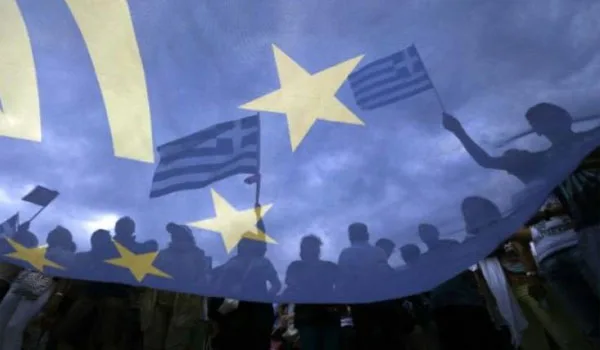 FT: Γιατί δεν πέφτει αυλαία στο δράμα του ελληνικού χρέους