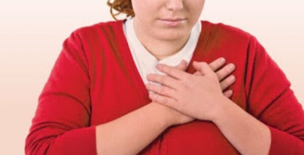 Συμπτώματα που προειδοποιούν για έμφραγμα και πρέπει να πάτε άμεσα σε καρδιολόγο
