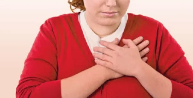 Συμπτώματα που προειδοποιούν για έμφραγμα και πρέπει να πάτε άμεσα σε καρδιολόγο