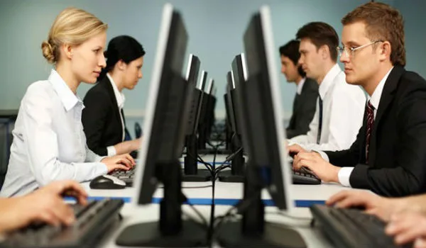 Μισθοί πείνας  για 524.533 εργαζόμενους