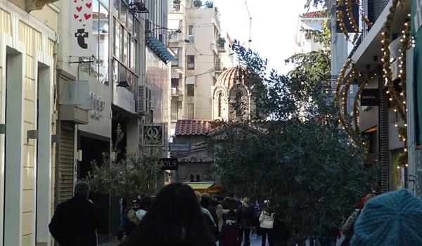 Ξεκινούν οι Χειμερινές Εκπτώσεις 2017. Ποια Κυριακή θα είναι ανοικτά τα μαγαζιά