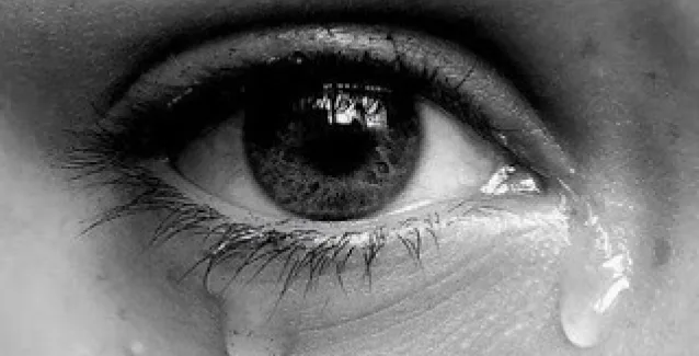 Απομόνωση, αλκοόλ, αρνητισμός: Τα 6 επικίνδυνα σημάδια της κατάθλιψης