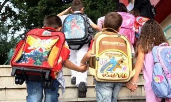 Ξεκίνησαν οι εγγραφές στα δημοτικά και νηπιαγωγεία  2015-2016