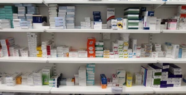 Πλαστά φάρμακα και διατλαντική συμμαχία στο στόχαστρο των φαρμακοποιών