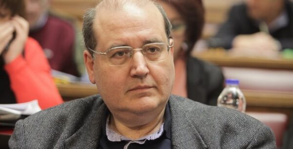 Νέα κόντρα Φίλη με μαθηματικούς