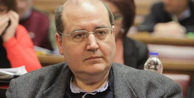 Νέα κόντρα Φίλη με μαθηματικούς