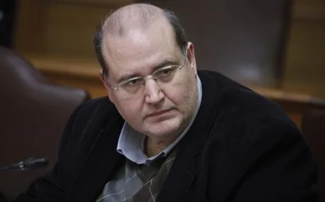 Τι απαντά το Παιδείας για την ανάκληση της σύνταξης σε εκπαιδευτικούς