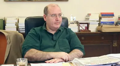 Ο Υπουργός Παιδείας εφ’ όλης της ύλης στο left.gr