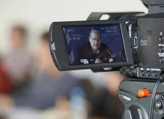 N. Φίλης στην  ΕΡΤ3 : “Tα σχολεία μας, ανοιχτή  αγκαλιά για τα προσφυγόπουλα”