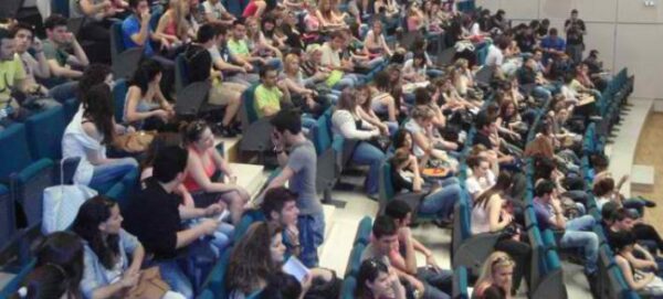 Σημαντικό μάθημα ζωής από καθηγητή στους σπουδαστές του : ” Οι προτεραιότητες της ζωής”