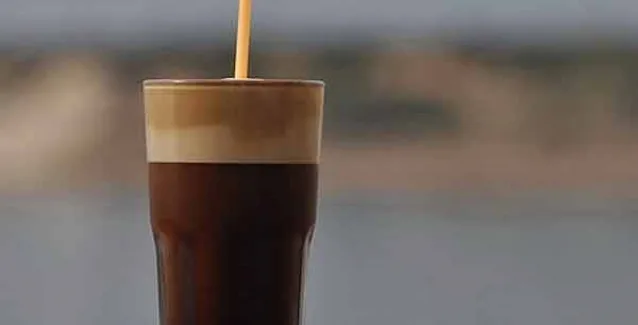 Kαφές: Πότε γίνεται επικίνδυνος για την καρδιακή υγεία των νέων