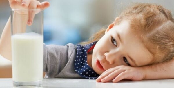 Τι μπορείτε να κάνετε όταν το παιδί δεν πίνει γάλα