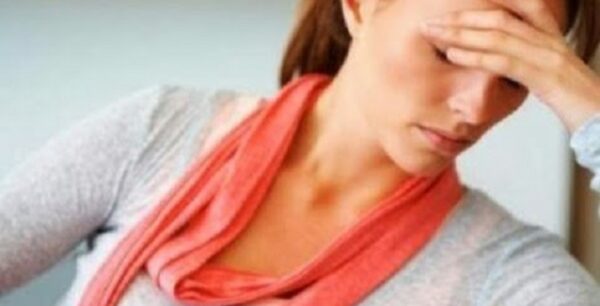 Ρευματοειδής αρθρίτιδα: Η συνήθεια που διπλασιάζει τον κίνδυνο για τις γυναίκες