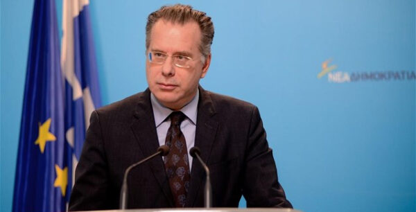 Κουμουτσάκος: «Οι γραφικότητες πρέπει να τελειώνουν»