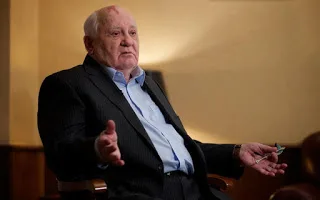 Μιχαήλ Γκορμπατσόφ: «Φαίνεται σαν ο κόσμος να προετοιμάζεται για πόλεμο»