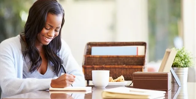 Οι γυναίκες βάζουν κατά μέσο όρο 168 χημικές ουσίες στο σώμα τους κάθε μέρα