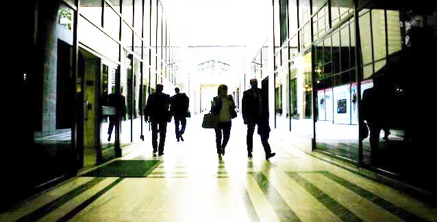 Dpa: Αμέτρητες αυξήσεις φόρων για τους Έλληνες – SZ: Η κρίση δεν φαίνεται να έχει τέλος