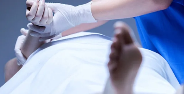 29 νομοί δεν έχουν ούτε έναν ιατροδικαστή