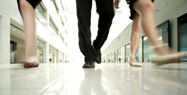 Η ορθοστασία μειώνει τον κίνδυνο παχυσαρκίας