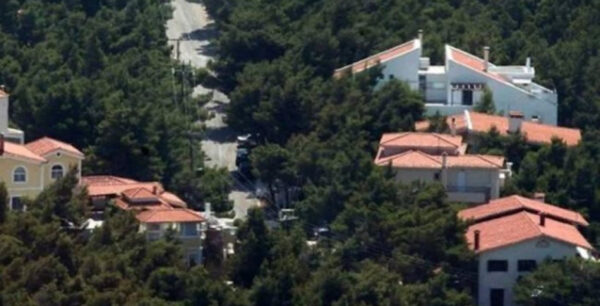 Παράταση για έναν χρόνο στα αυθαίρετα