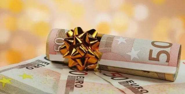 Τι μπορούν να κάνουν οι εργαζόμενοι σε περίπτωση μη καταβολής του δώρου Χριστουγέννων