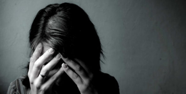 Ερευνα: Η ύφεση κάνει κακό στην ψυχική υγεία