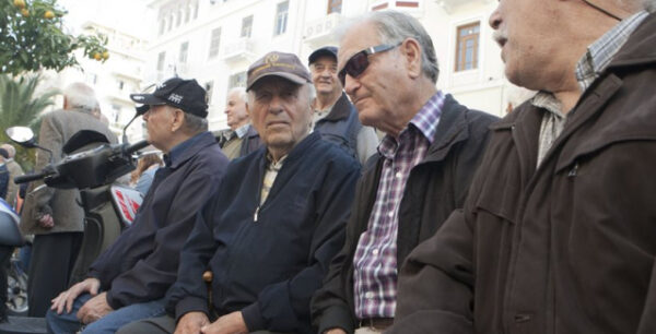 Ασφαλιστικό: Οι 10 αλλαγές-«φωτιά» για συντάξεις και εισφορές το 2017