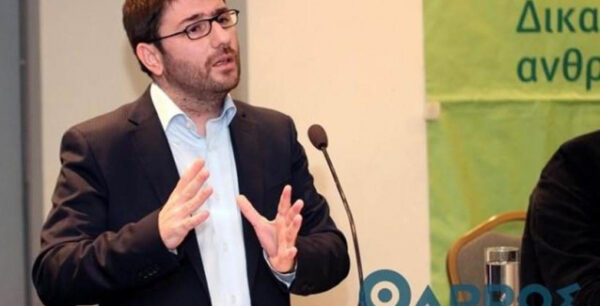 Ανδρουλάκης: Με παλιά υλικά δεν χτίζεις νέα κεντροαριστερά