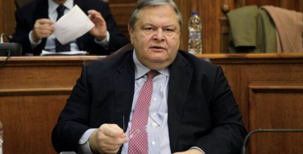 Το σχέδιο Σοίμπλε για Grexit το 2012: Αναλήψεις έως 8 ευρώ μέχρι την μετάβαση στο εθνικό νόμισμα