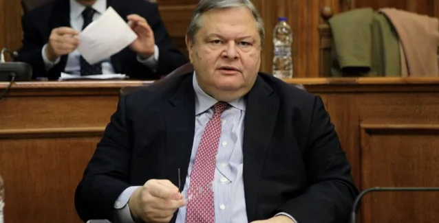 Το σχέδιο Σοίμπλε για Grexit το 2012: Αναλήψεις έως 8 ευρώ μέχρι την μετάβαση στο εθνικό νόμισμα