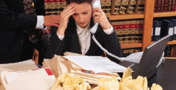 Κι όμως, το άγχος στην δουλειά ωφελεί την υγεία!