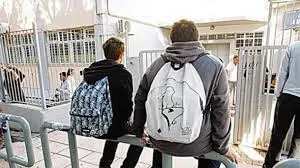 “Πόσο είπατε, κ. υπουργέ, ότι θα κοστίσει η νέα σας χρυσόσκονη;”